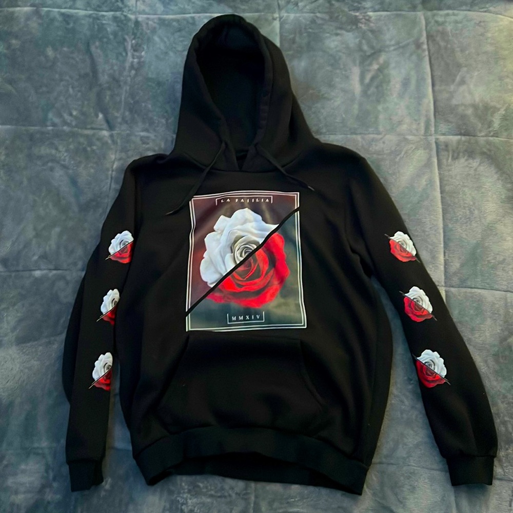 I am selling a black ROMWE sweatshirt